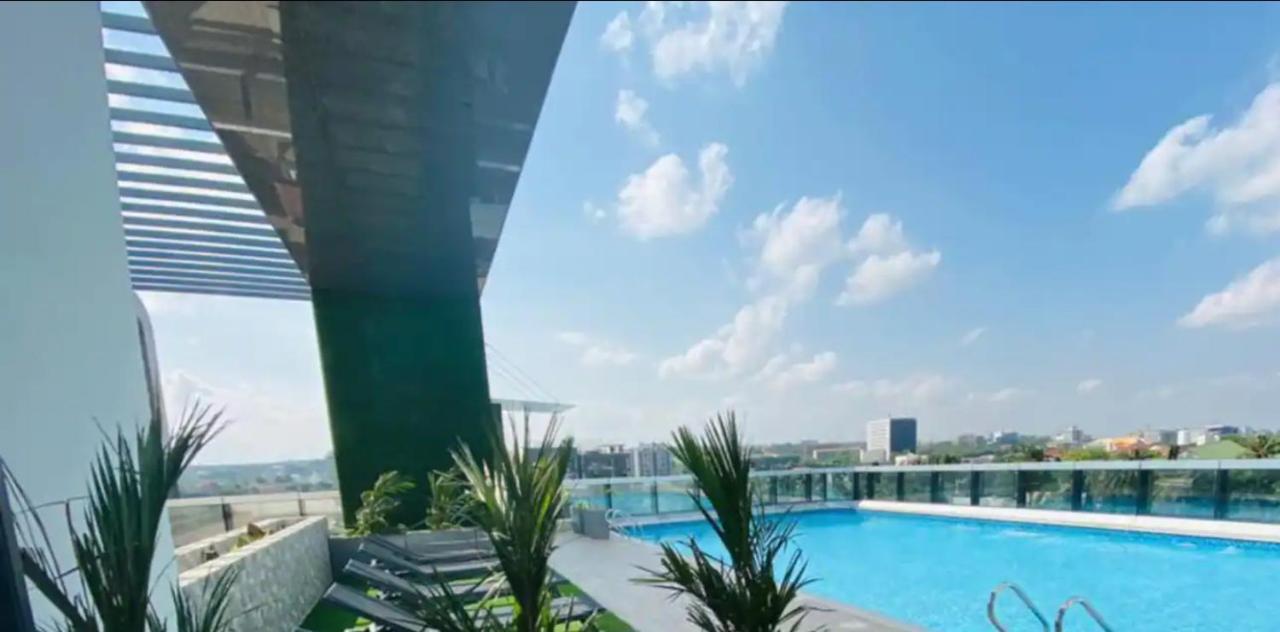 Luxury 2 Bedroom Apartment With Huge Balcony , Pool, Gym At Tribute House 阿克拉 外观 照片